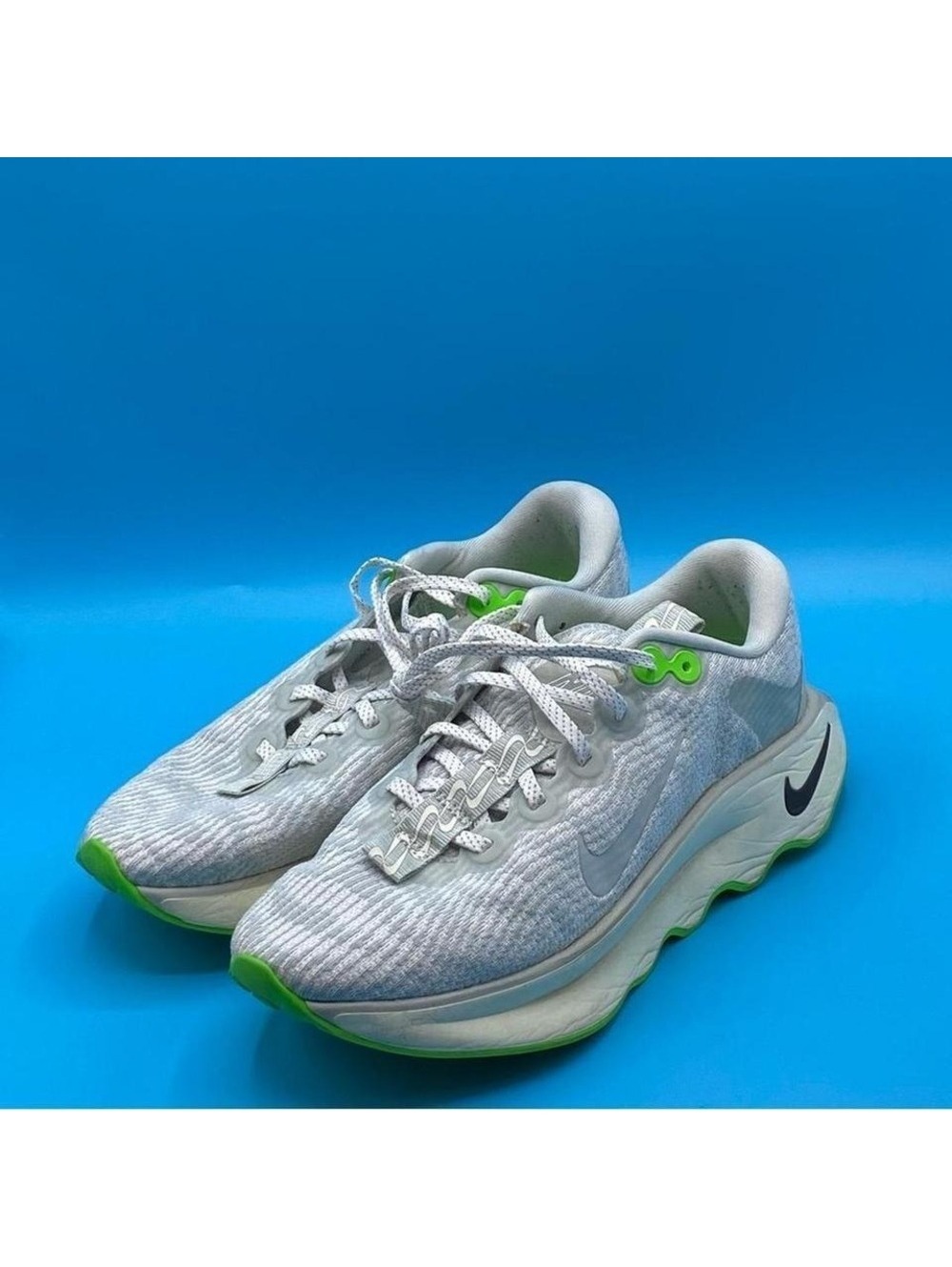 Nike Motiva SE White Green